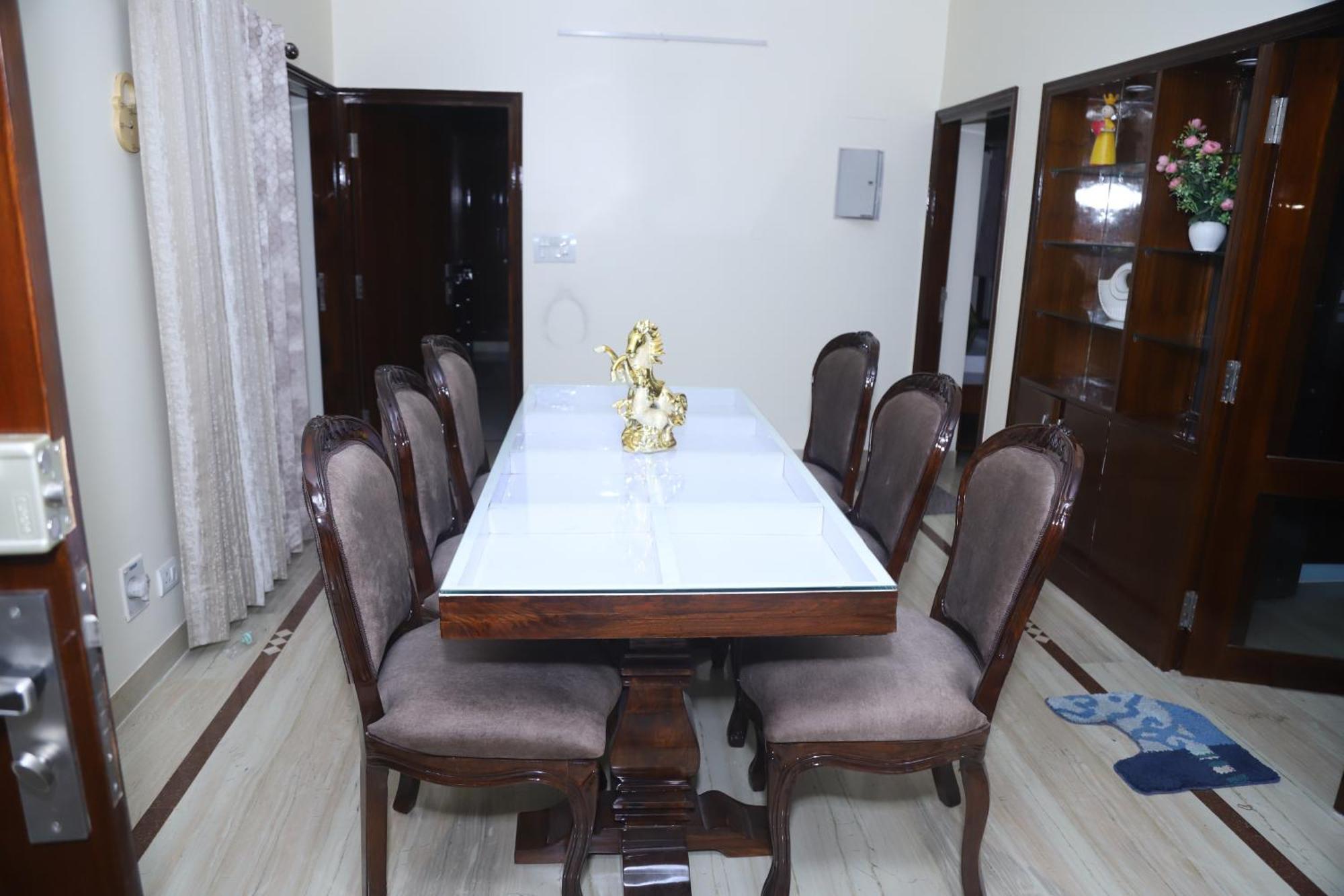 Divine India Service Apartment 3Bhk,B57 Sarita Vihar,Apollo Ню Делхи Екстериор снимка