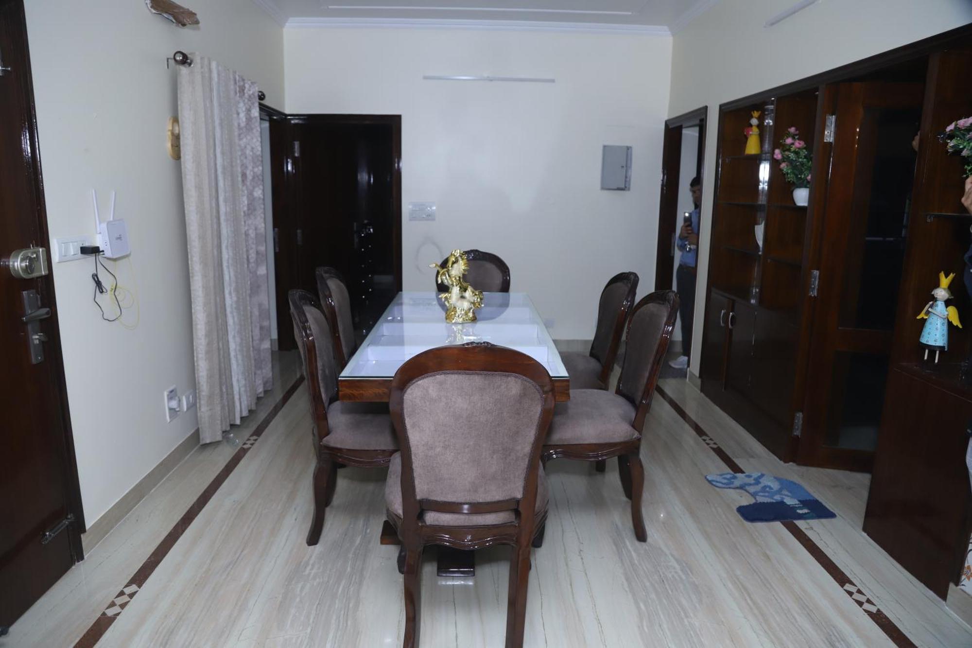Divine India Service Apartment 3Bhk,B57 Sarita Vihar,Apollo Ню Делхи Екстериор снимка
