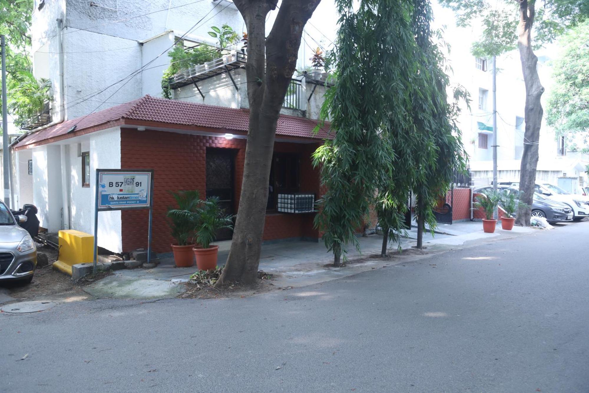 Divine India Service Apartment 3Bhk,B57 Sarita Vihar,Apollo Ню Делхи Екстериор снимка