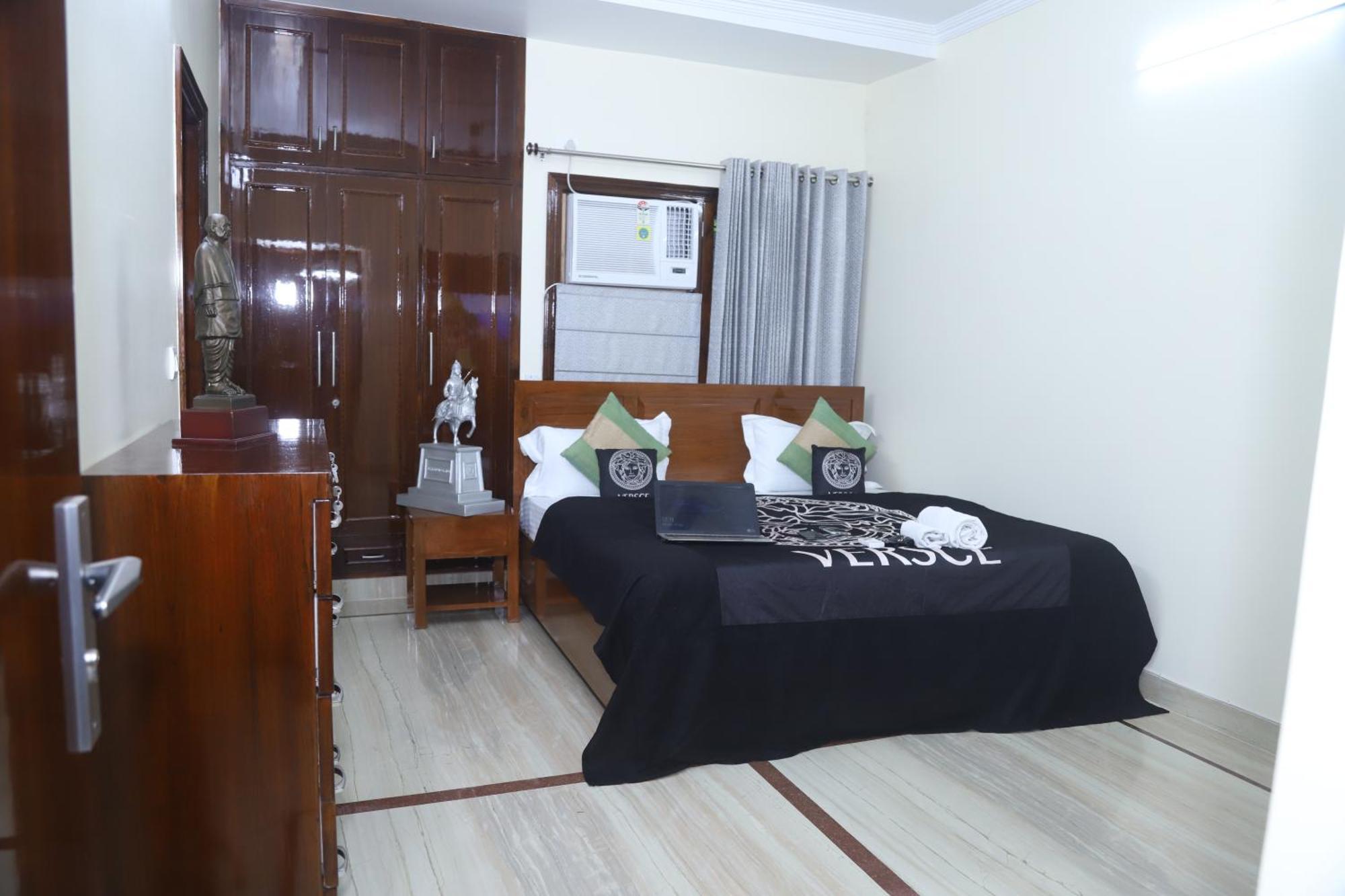 Divine India Service Apartment 3Bhk,B57 Sarita Vihar,Apollo Ню Делхи Екстериор снимка